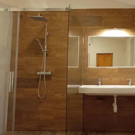 Chachata Jeseniky Sauna & Jacuzzi Tatil Evi